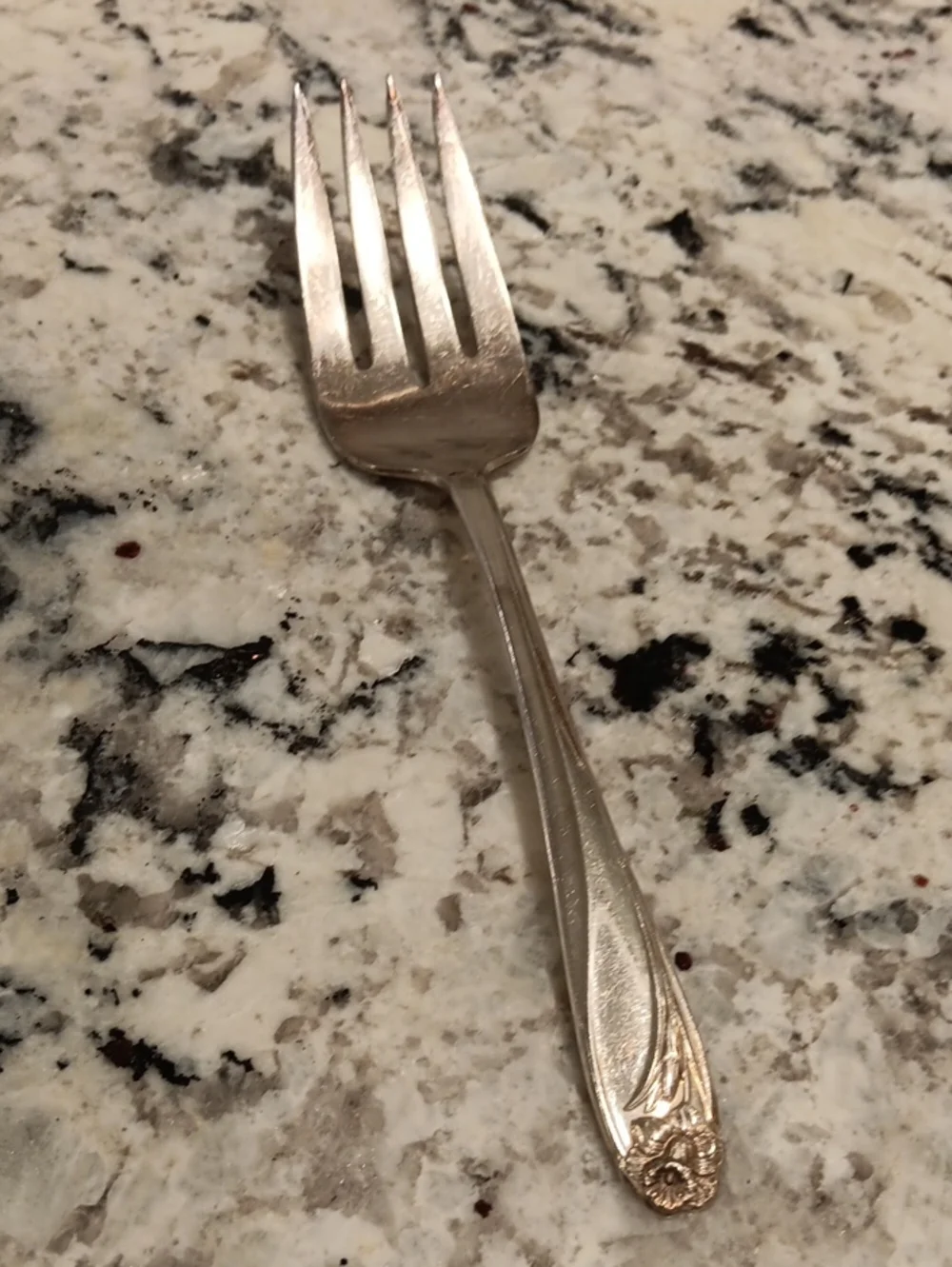 Vintage Rodgers Bros Daffodil Pattern Serving Fork - Silver plated Finish